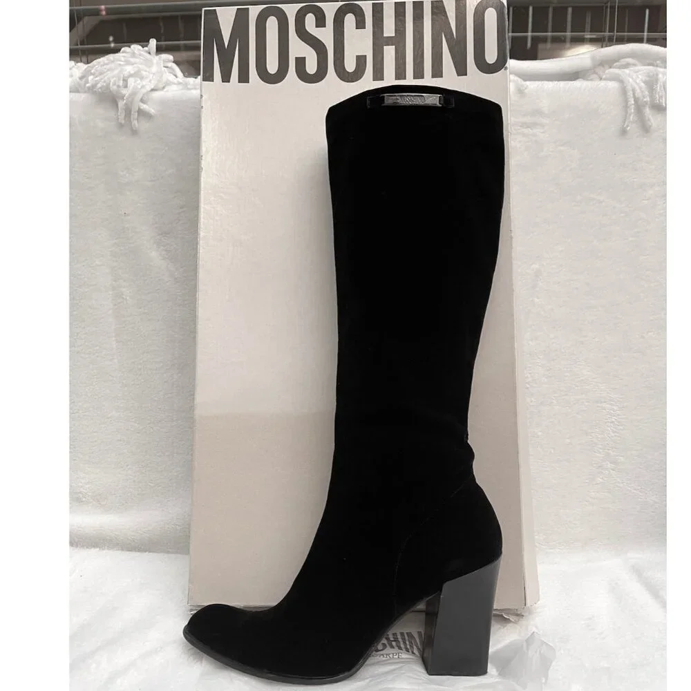 Auc Moschino Chanky heel High velour Boots 7,5 with damage